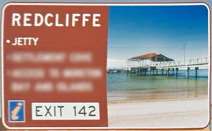 Brown sign for Redcliffe Jetty