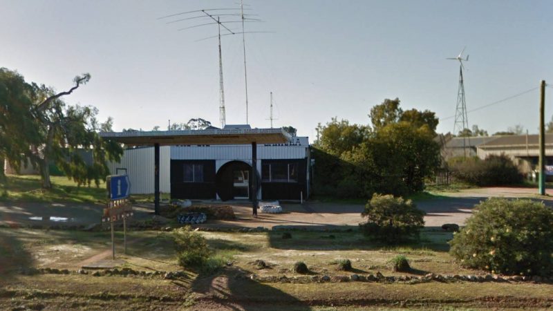 Big SLR Camera in Meckering in Western Australia