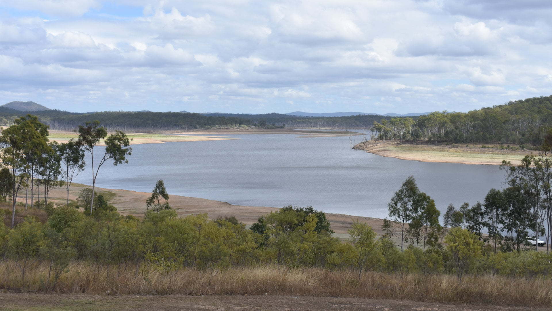 View of the lake at Paradise Dam in Queensland