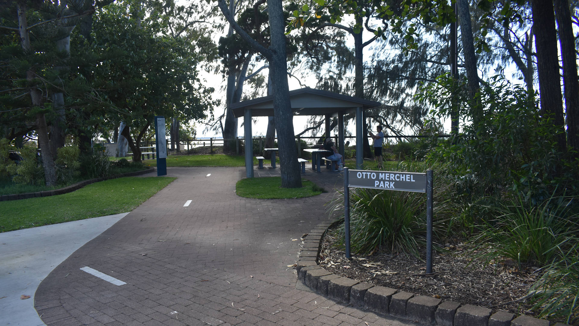 Picnic shelter and walkway through Otto Merchel Park, Hervey Bay